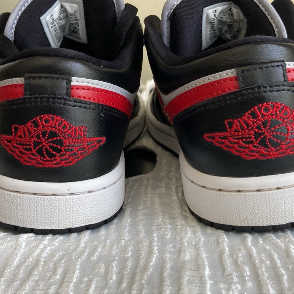 Nike Air Jordan 1 Low Black/Grey/Red Men’s Size 8 (Women’s 9.5) - Picture 3 of 7